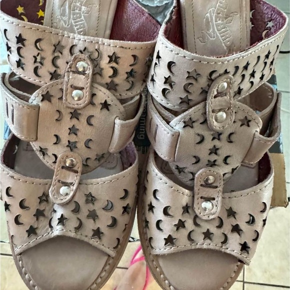 COMING SOON FREEBIRD BOOTIES SANDALS HEELS FREEBIRD BY STEVEN - Picture 7 of 7